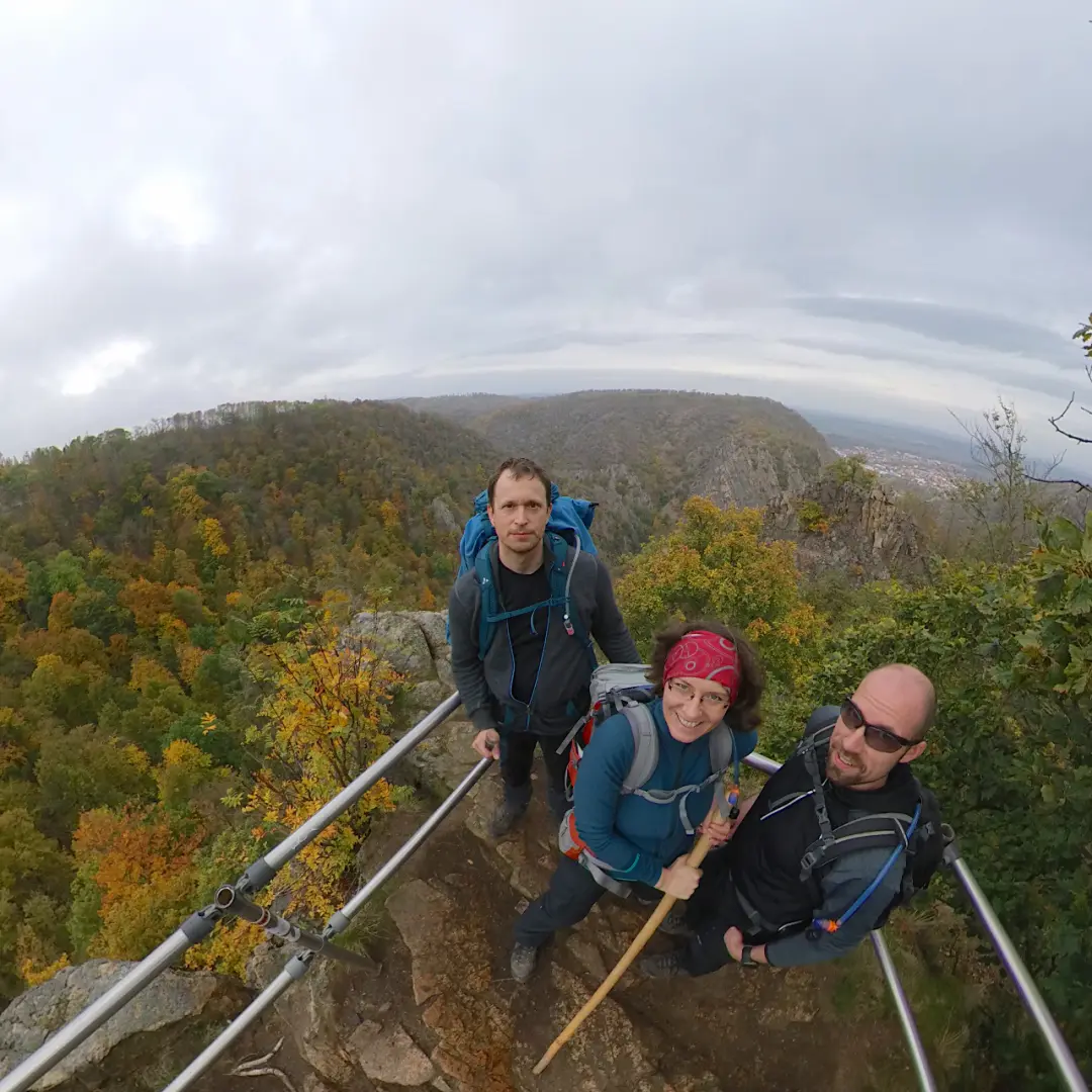 Manu, Daniel & Markus on a viewpoint at the Hexentanzplatz. In the background, you can see the Bodetal and Thale