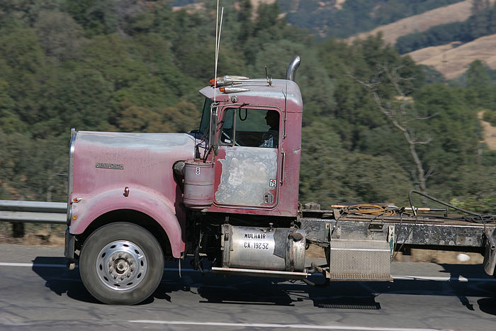 Nochmal typisch amerikanisch: Klappriger Truck.