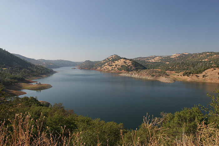 Blick auf einen Seitenarm des Don Pedro Lake